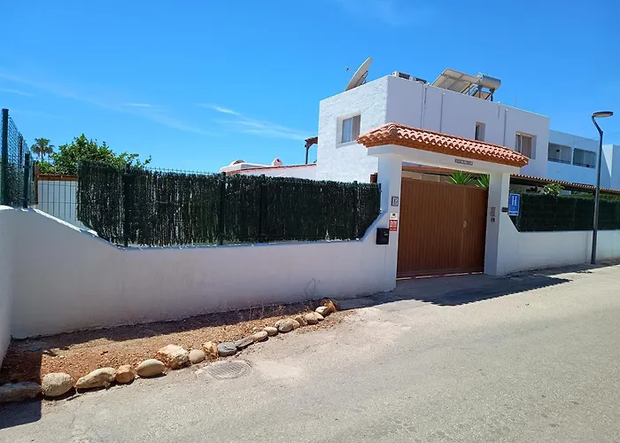 Casa Rainbow - Boutique Bed & Breakfast (Adults Only)